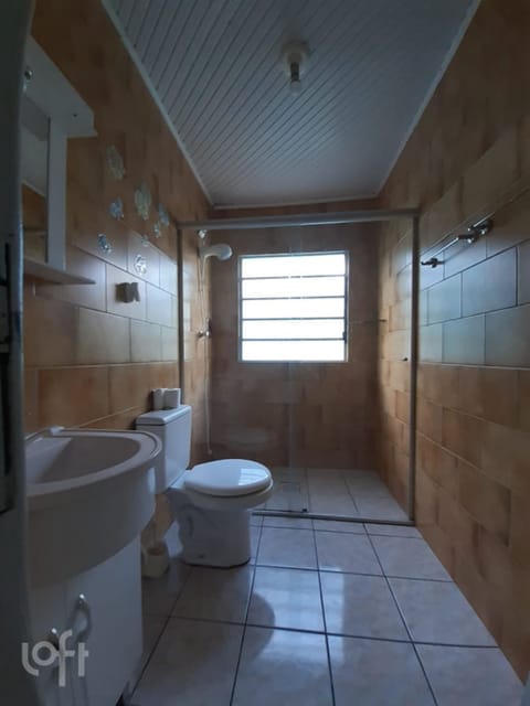 Image 3 - 230305