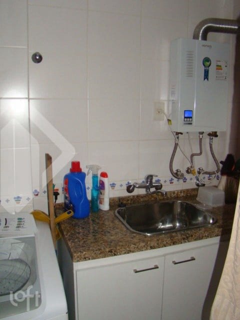 Image 21 - 232021