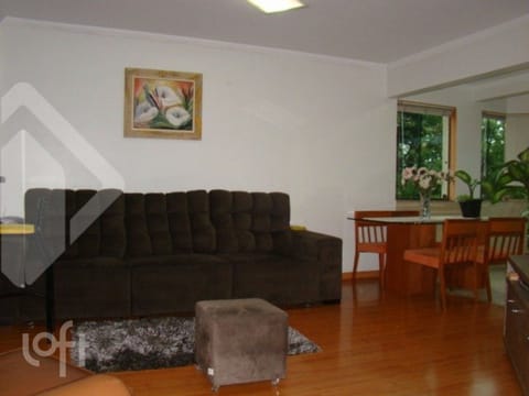 Image 15 - 232021