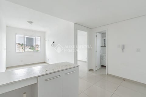 Image 9 - 233400