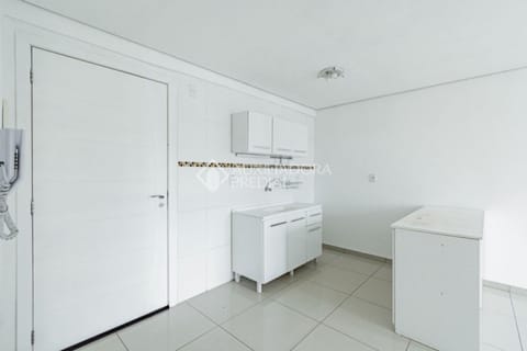 Image 10 - 233400