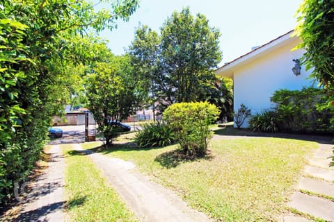 Image 33 - 236162
