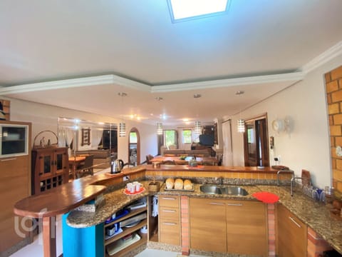 Image 37 - 239658