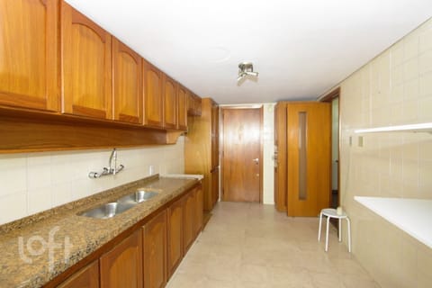 Image 30 - 243277