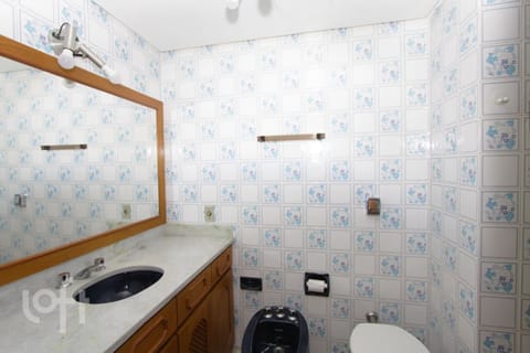 Image 17 - 243277
