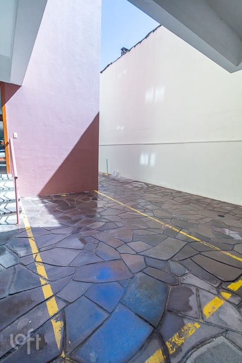Image 19 - 244031