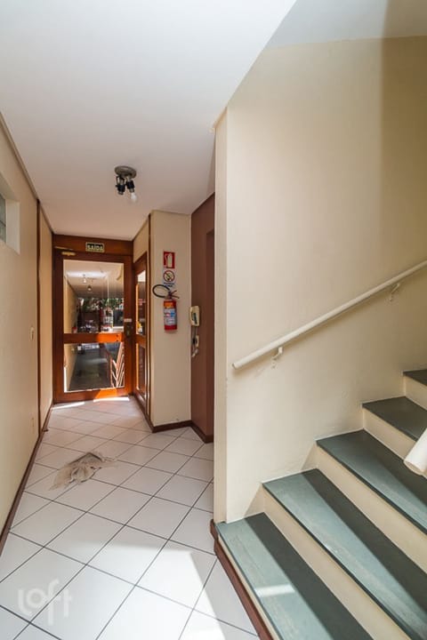 Image 4 - 244031