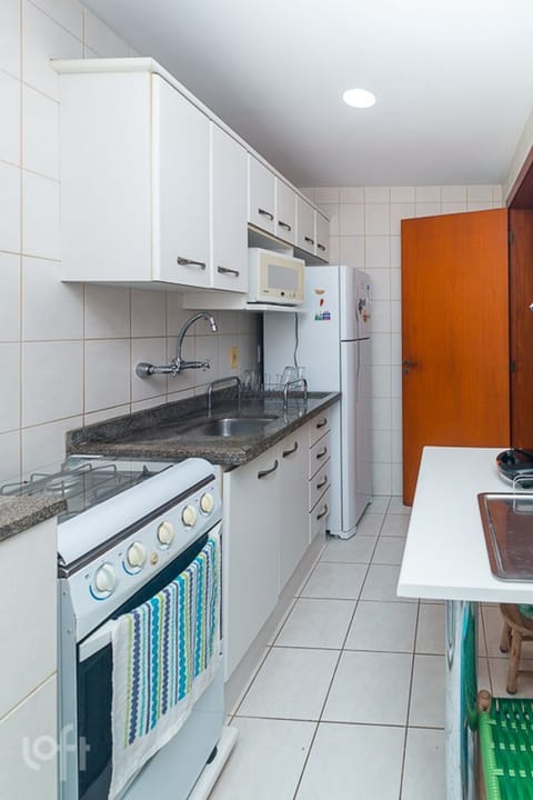 Image 11 - 244031