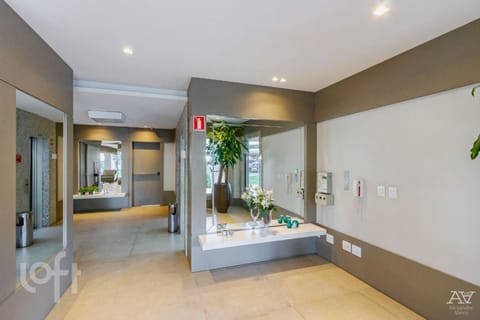 Image 3 - 244127