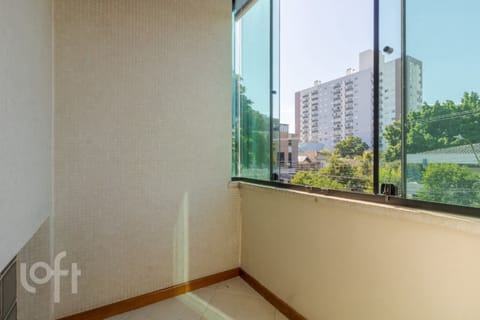 Image 21 - 252471