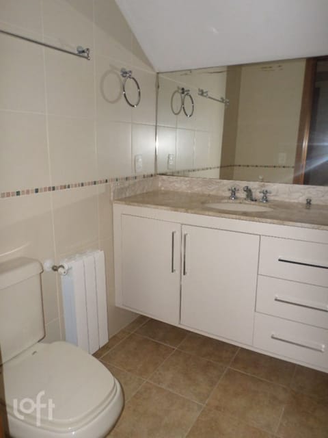 Image 19 - 255889