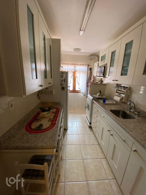 Image 24 - 255928