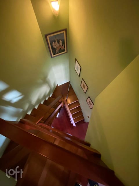 Image 18 - 255928