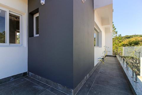Image 36 - 258195