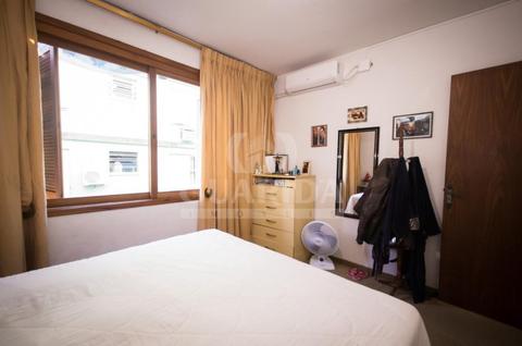 Image 37 - 258255
