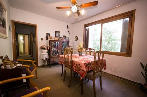 Image 21 - 258255