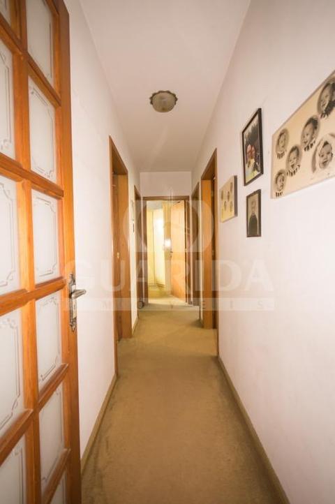 Image 29 - 258255