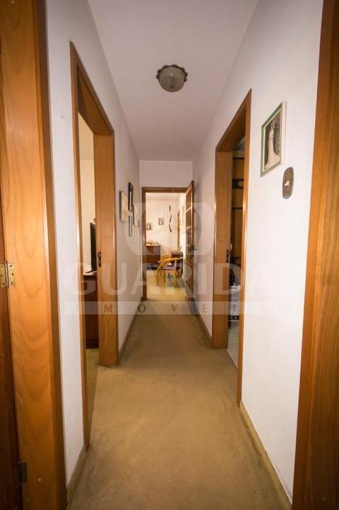 Image 30 - 258255