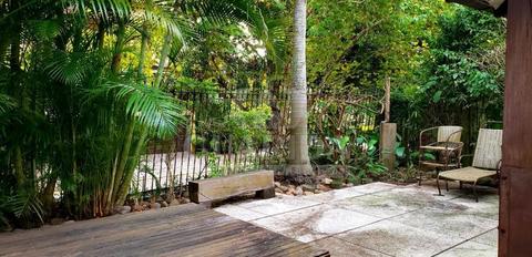 Image 33 - 259851