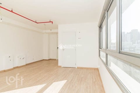 Image 16 - 266018