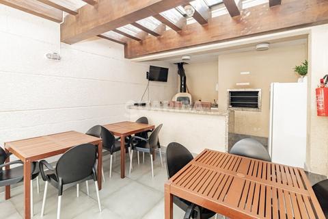 Image 37 - 275627