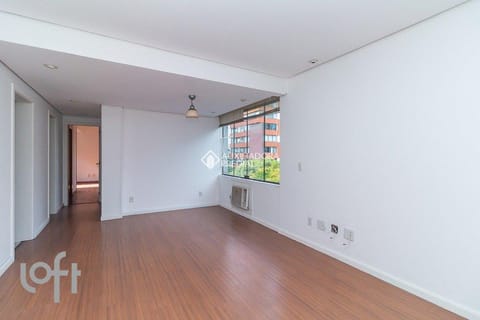 Image 14 - 281268
