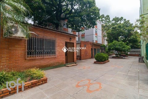 Image 11 - 285656