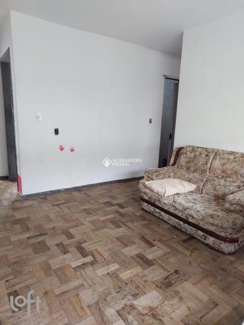Image 21 - 285656