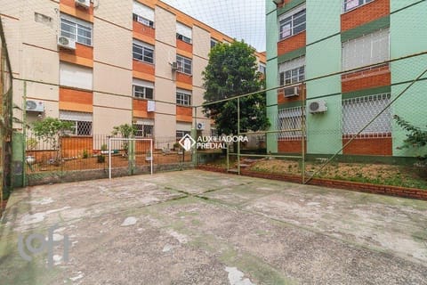 Image 9 - 285656