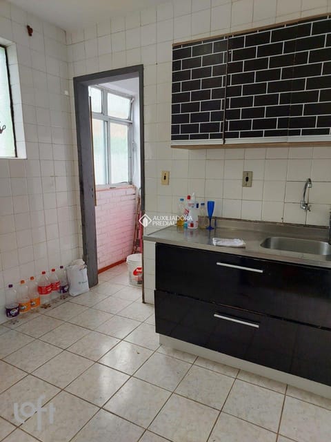Image 25 - 285656