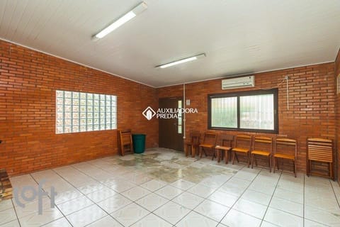 Image 14 - 285656