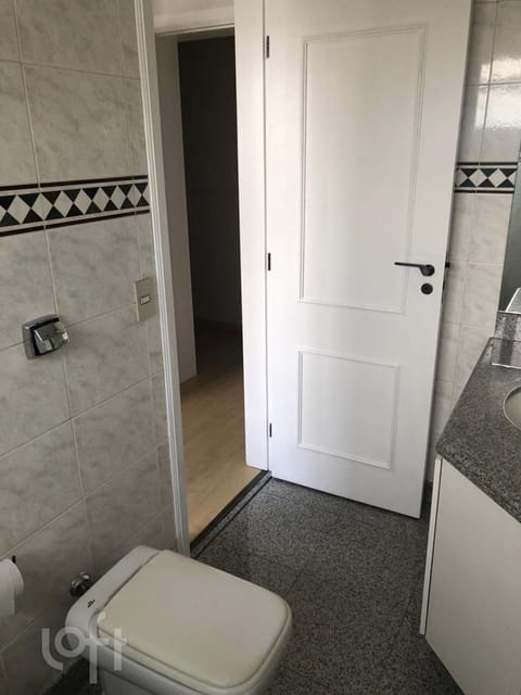 Image 19 - 325066