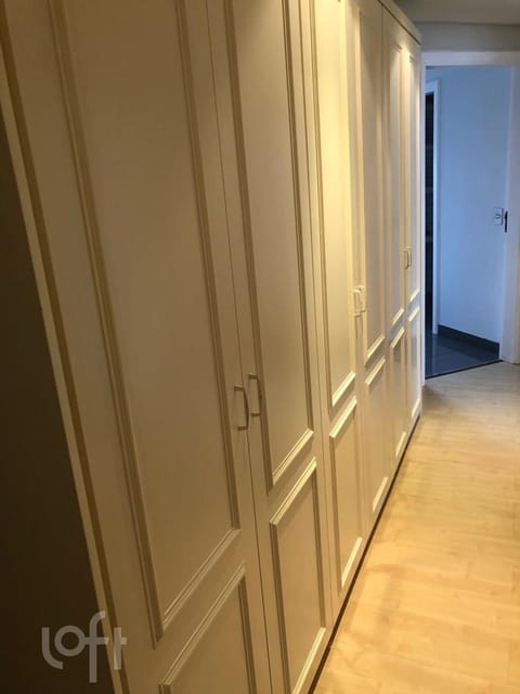 Image 8 - 325066